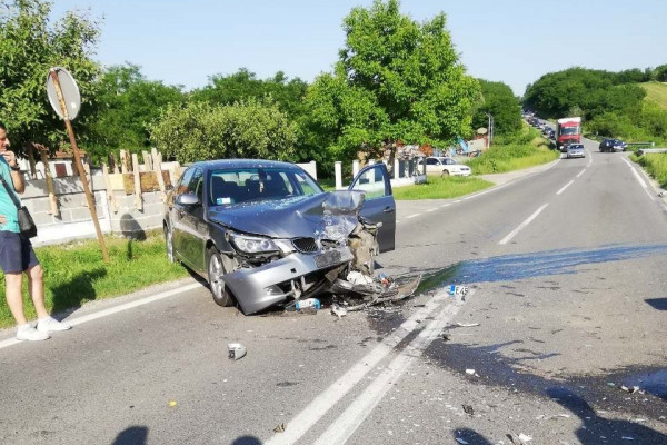 U udesu u Čađavici povrijeđeni vozači iz Bijeljine i Loznice