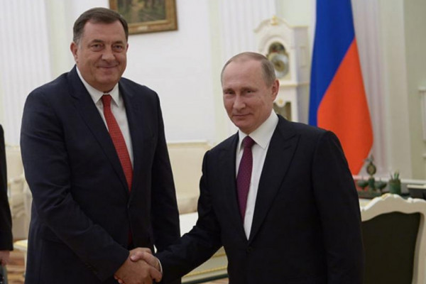 Dodik čestitao Putinu Dan Rusije