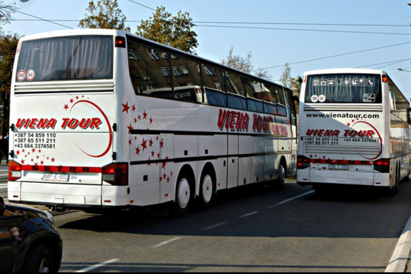 Agencija poslala autobus sa neispravnim kočnicama i pijanog vozača da vozi djecu na ekskurziju