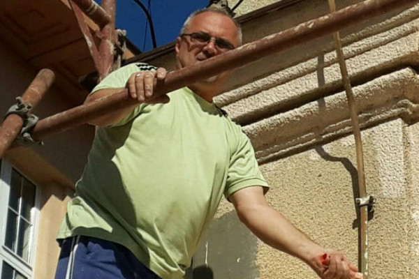 Direktor bijeljinske Osnovne škole “Sveti Sava” i ovog ljeta oblači radno odijelo