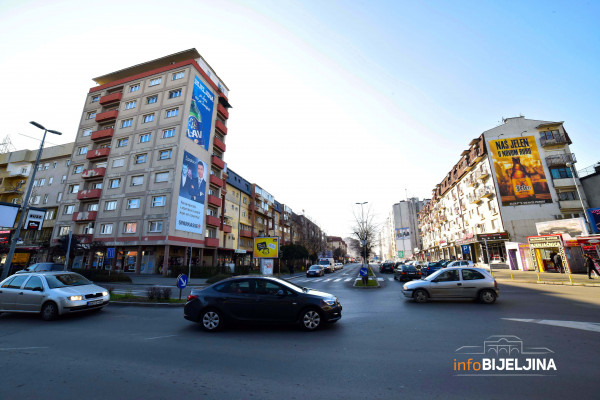 Bijeljinci na mukama: Dođu im “komšije” na dan, pa prave žurke i buku
