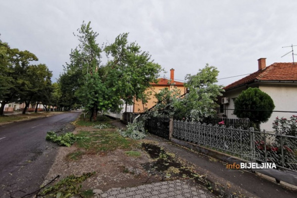 Poznat identitet muškarca koji je poginuo dok je popravljao krov