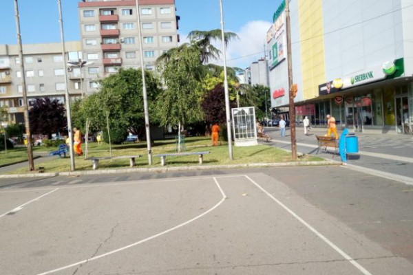 NAKON NEVREMENA ​Radnici čiste od ranog jutra, na imanjima velike štete