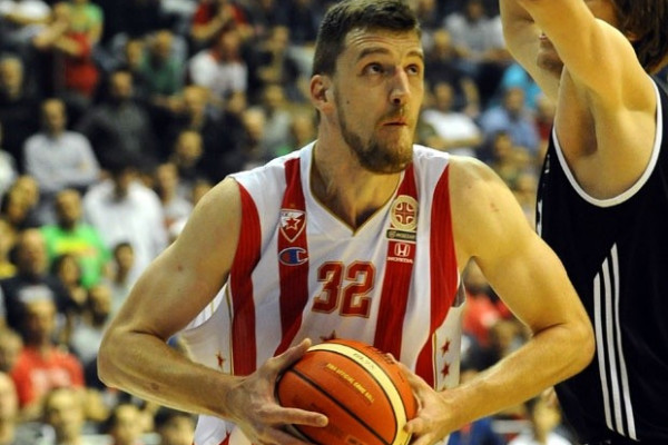 Kuzmić uspješno operisan u Urgentnom centru u Beogradu