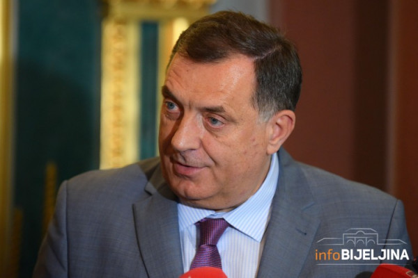 Dodik: Svakom novom bračnom paru kredit od 30.000 KM