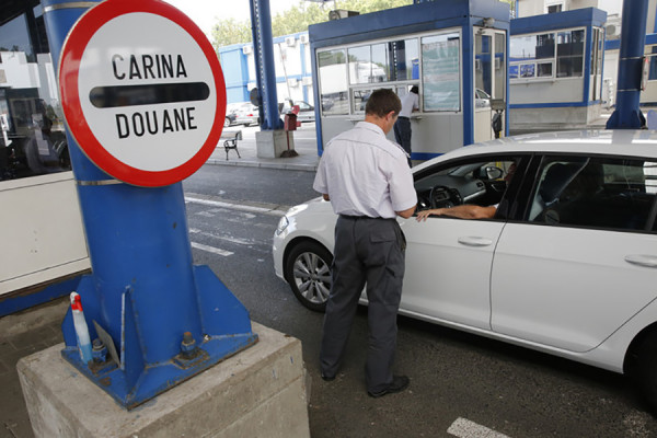 Državljanin Hrvatske pokušao na prelazu Brčko da prenese veću količinu novca