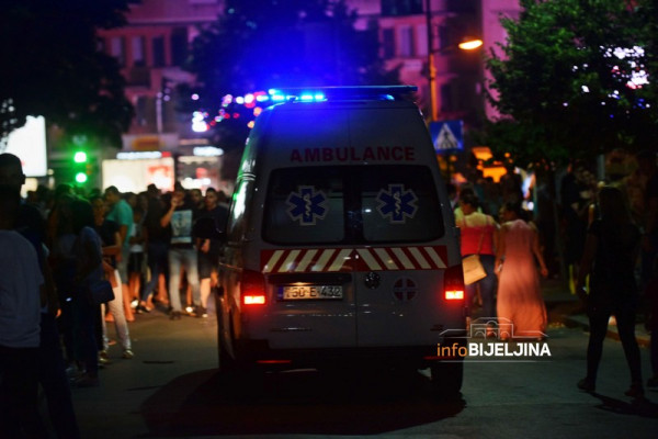 ZAMALO TRAGEDIJA U BIJELJINI Žena popila kiselinu u centru grada