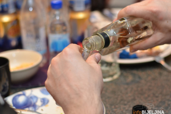 Zvorničanin sa 4,7 promila teturao ulicom