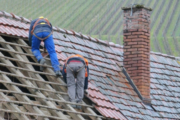 Pao sa kuće banjalučkog privrednika i poginuo