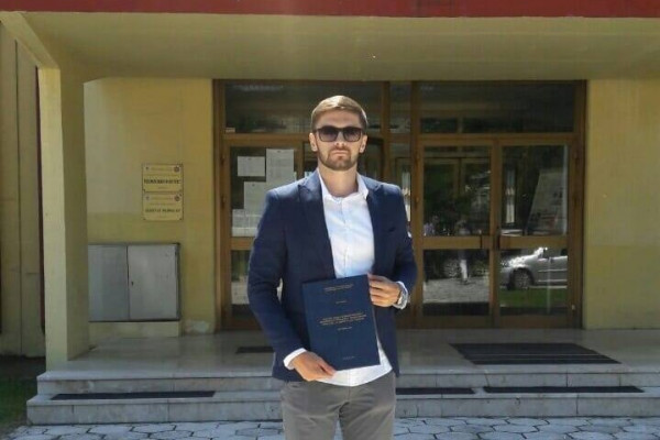 Dario iz Bijeljine je završio TEHNOLOŠKI FAKULTET, u indeksu samo DESETKE