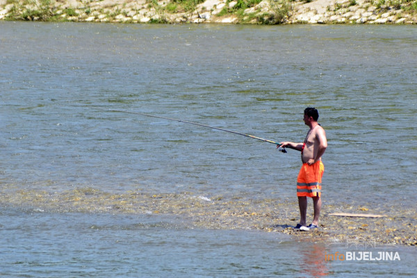 Voda odnijela četiri života: Na ulazite u vodu vrući i ako ste pili alkohol