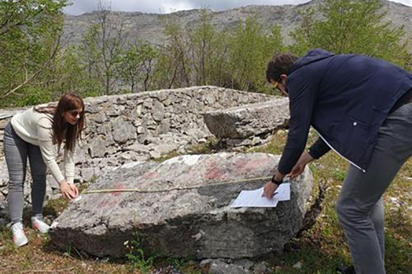 U BiH otkrivena nekropola sa stećcima