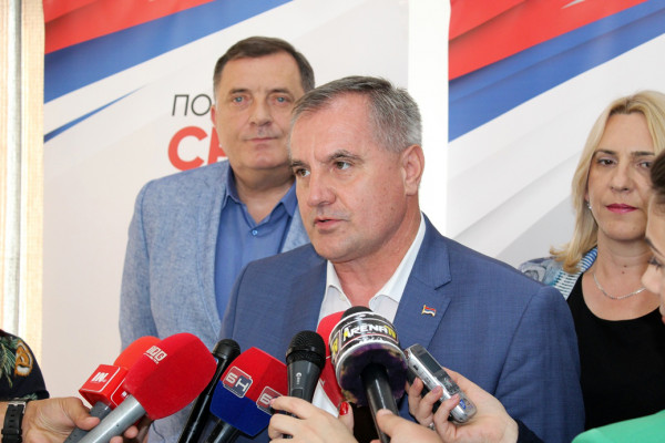 Višković danas u Bijeljini i Beogradu