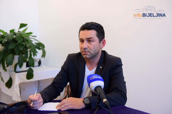 Rođen u SEMBERIJI, odbornik u austrijskoj opštini: Naši ljudi u AUSTRIJI prepoznati po marljivosti /VIDEO/