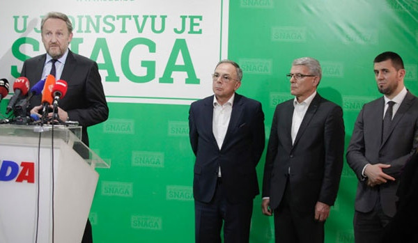 Bakir ukida Srpsku i srpski