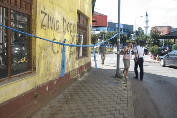Stari objekti u Bijeljini ugrožavaju bezbjednost građana /FOTO/