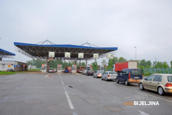 ISTRAŽUJEMO: Zašto vladaju gužve na bh. graničnim prelazima?