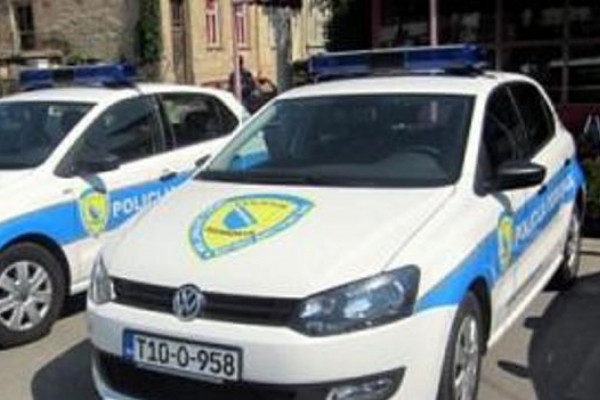 Pretresi na 30 lokacija u Brčkom, pronađena droga, oružje i novac