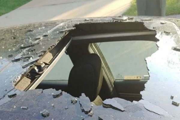 Zbog šampona za suvo pranje kose dogodila se eksplozija u autu