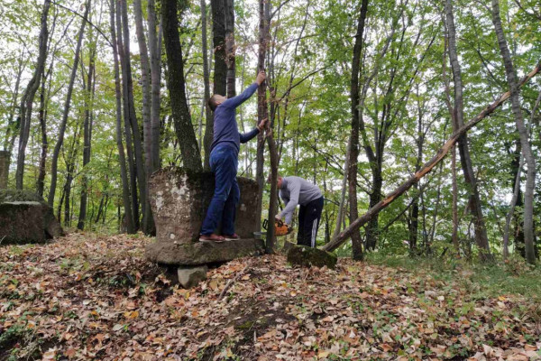 Lopare: Aktivisti udruženja „Dijak“ uredili biciklističku rutu „Stećci“