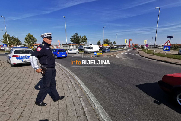POLICIJA NA TERENU Saobraćaj se preusmjerava na Pavlovića most