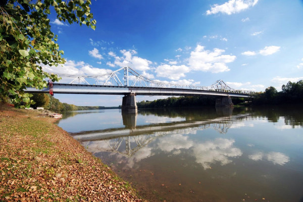 Višković bi više volio da prvi bude završen most na Rači