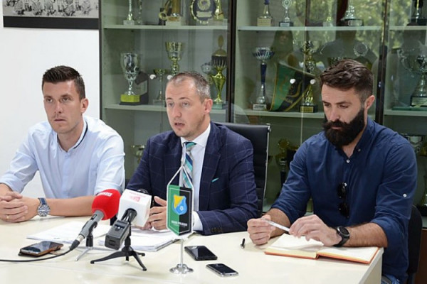 Fudbalere Rudara napali u svlačionici