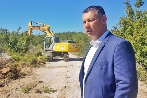 Nešić tabele i dijagrame plaća 110.000 KM