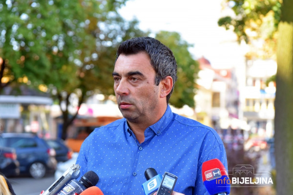 Građani se odazvali pozivu za uređenje zapuštenih dvorišta