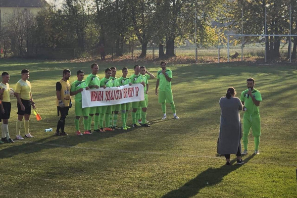 Zaprosio djevojku na utakmici u Velikoj Obarskoj