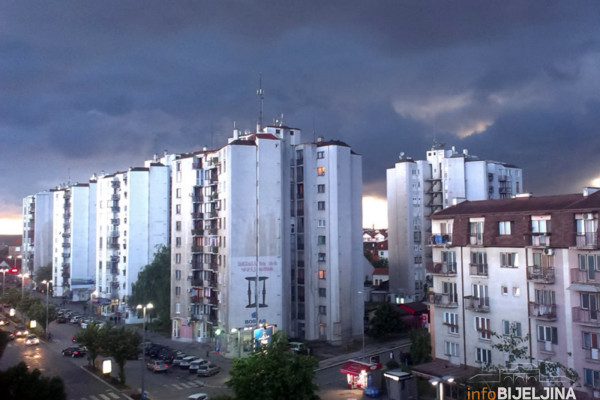 Sutra oblačno sa slabom kišom, do 18 stepeni