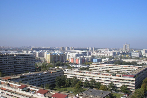 Ima 795 stanova, četiri adrese i dugačka je skoro kilometar