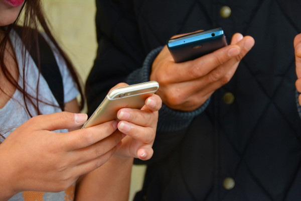 Mobilnih pretplatnika u BiH prvi put više nego stanovnika