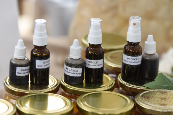 Propolis - savršena namirnica koja liječi i hrani ljudsko tijelo