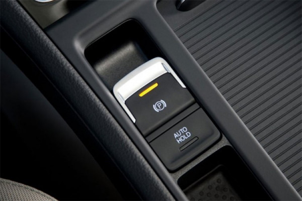 Kako funkcioniše električna parkirna kočnica