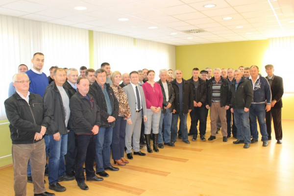Opština Ugljevik podstiče pčelare sa 22.500 KM