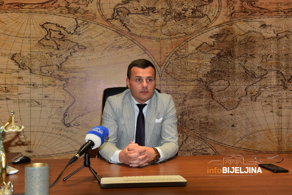Vasilić: Sudovi ne ispituju zašto se supružnici razvode /VIDEO/