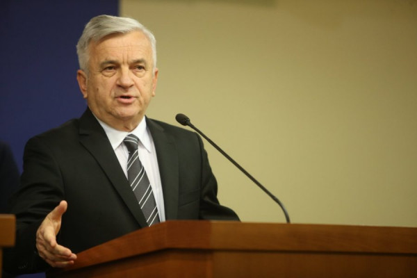 ČUBRILOVIĆU POZLILO Predsjednik Narodne skupštine Srpske ZAVRŠIO U BOLNICI