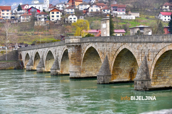 Novac od proslave Nove godine preusmjeren za povećanje nataliteta