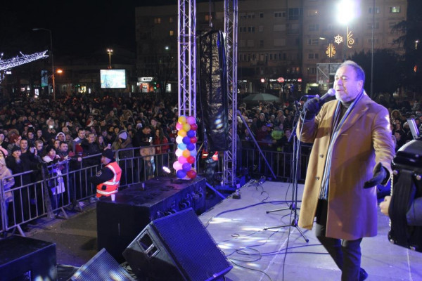 Bijeljinci sa Marinkom Rokvićem ispratili 2019. godinu /FOTO/