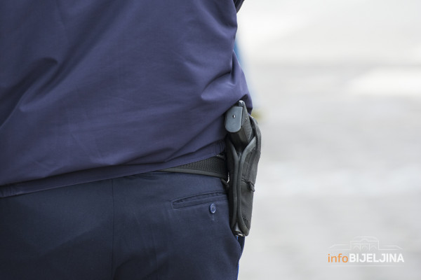 Drama u Banjaluci: Policajac pucao na pijanog vozača kako bi izvukao živu glavu