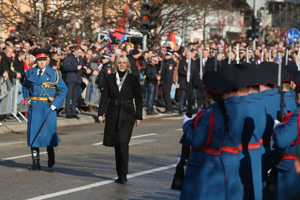 “SRPSKA IDE SIGURNIM PUTEM” Jasna poruka predsjednice povodom Dana Republike