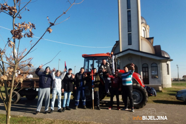 Kako je Badnji dan obilježen u Hasama /FOTO/