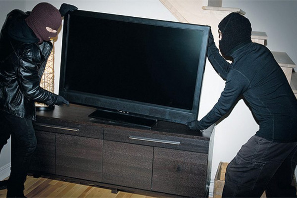 Lopovi iskoristili odsustvo domaćina: Iz kuće ukradeni televizori i nakit