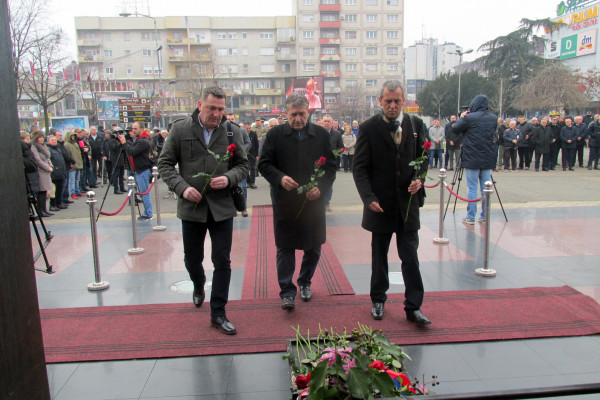 Bijeljina: Odavanjem počasti poginulim borcima obilježen Dan Republike