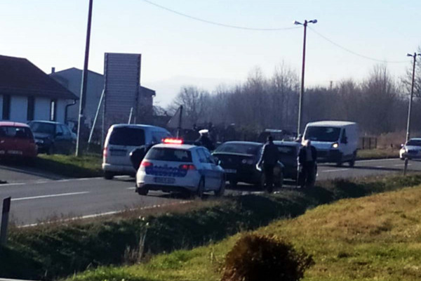 Udes u Suvom Polju, saobraćaj se odvija usporeno