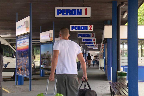 Sidro diglo 60.000 ljudi: Nezapamćen odlazak građana iz BiH