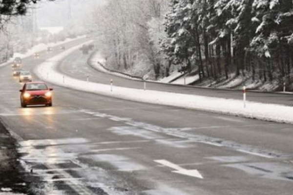 Poledica i klizavi kolovozi u višim predjelima