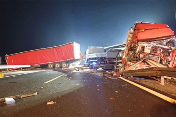 Vozač kamiona iz BiH napravio haos na autoputu u Sloveniji