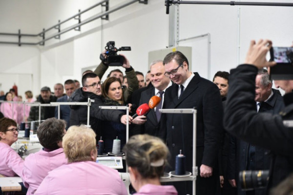 Vučić i Višković otvorili pogon fabrike "Jumko"